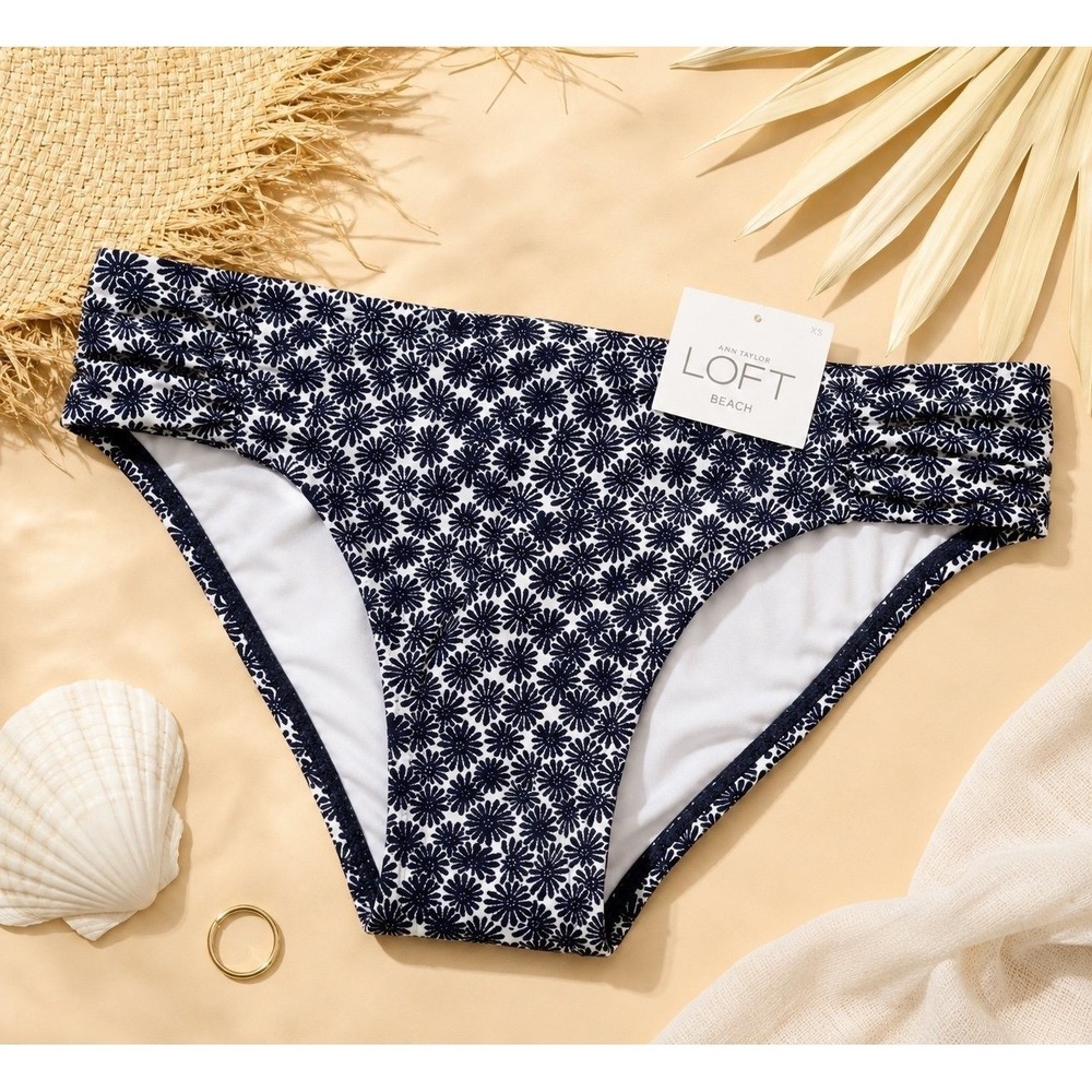 Ann Taylor LOFT Beach Floral Bikini Bottom XS NWT Ruched Navy‎ White